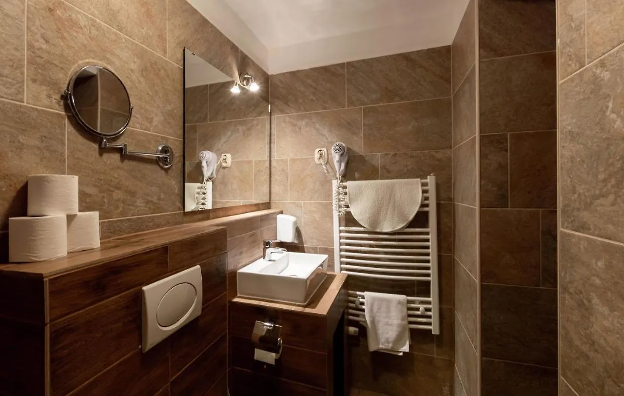 Ven Diofa De Lux Panzio Bed and Breakfast Szeged 4*,
