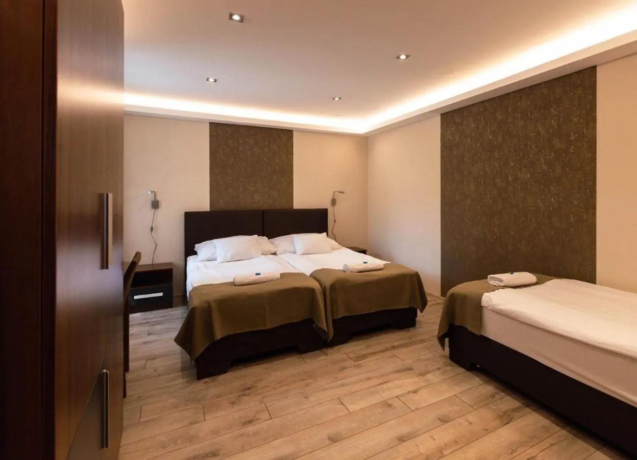 Ven Diofa De Lux Panzio Bed & Breakfast Segedin