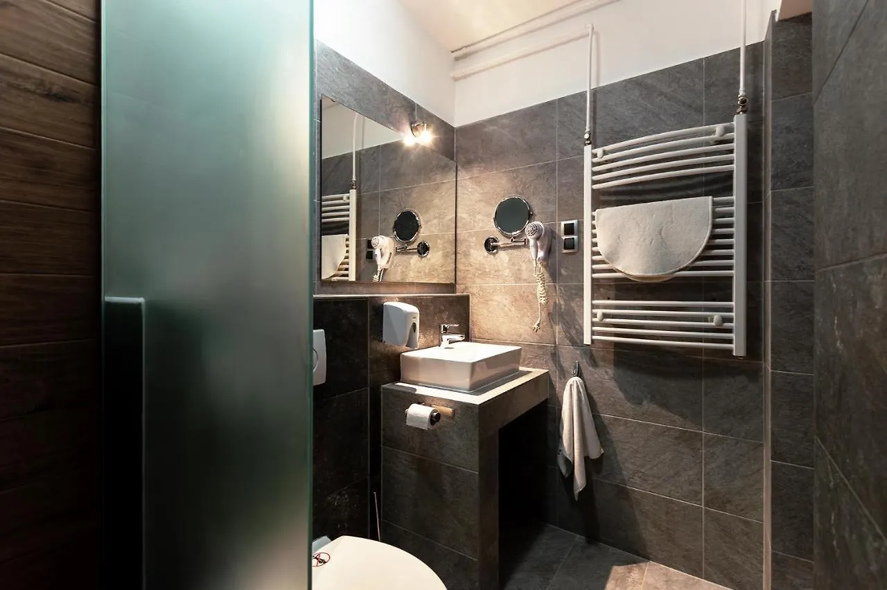 ****  Ven Diofa De Lux Panzio Bed & Breakfast Segedin Macaristan