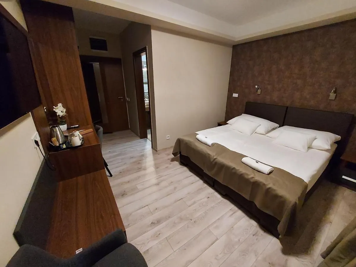 Ven Diofa De Lux Panzio Bed & Breakfast Segedin