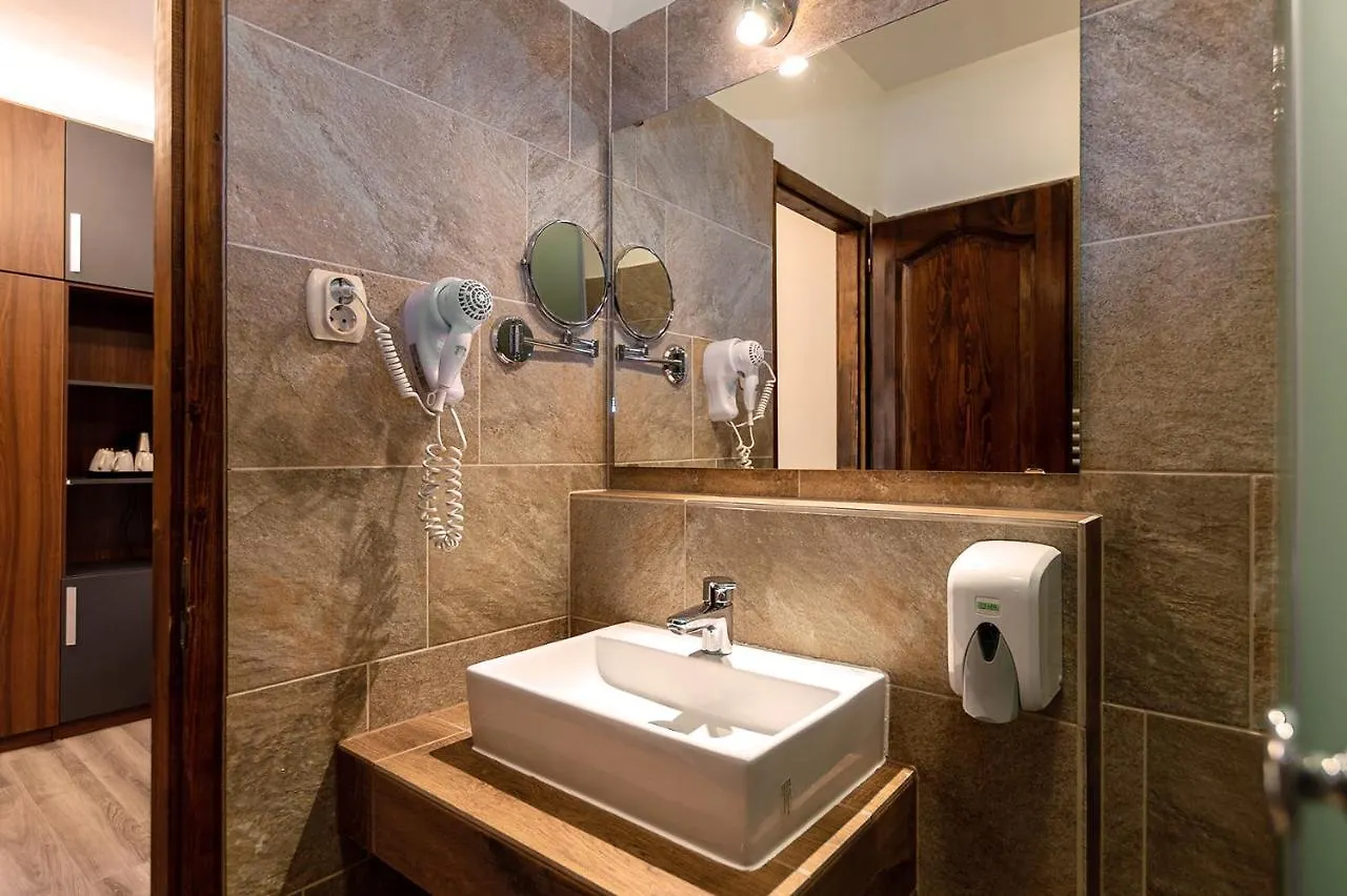 Ven Diofa De Lux Panzio Bed & Breakfast Segedin