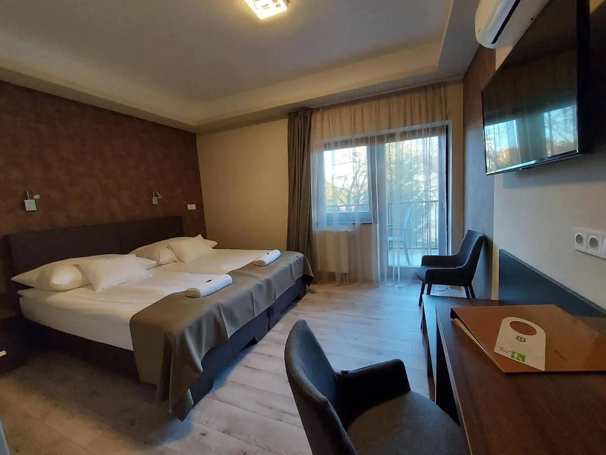 Ven Diofa De Lux Panzio Bed & Breakfast Segedin