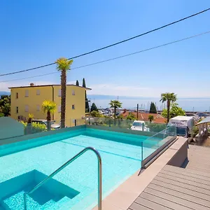 https://apartments-rona-icici.in-istria.net