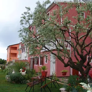 https://apartments-sanja-marino.in-istria.net